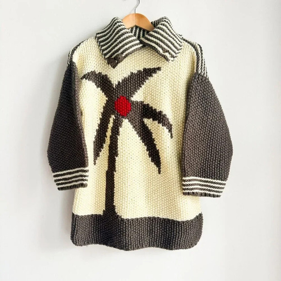 ✨ Vintage Hand Knit Unique Geometric Print Pullover - Picture 1 of 6